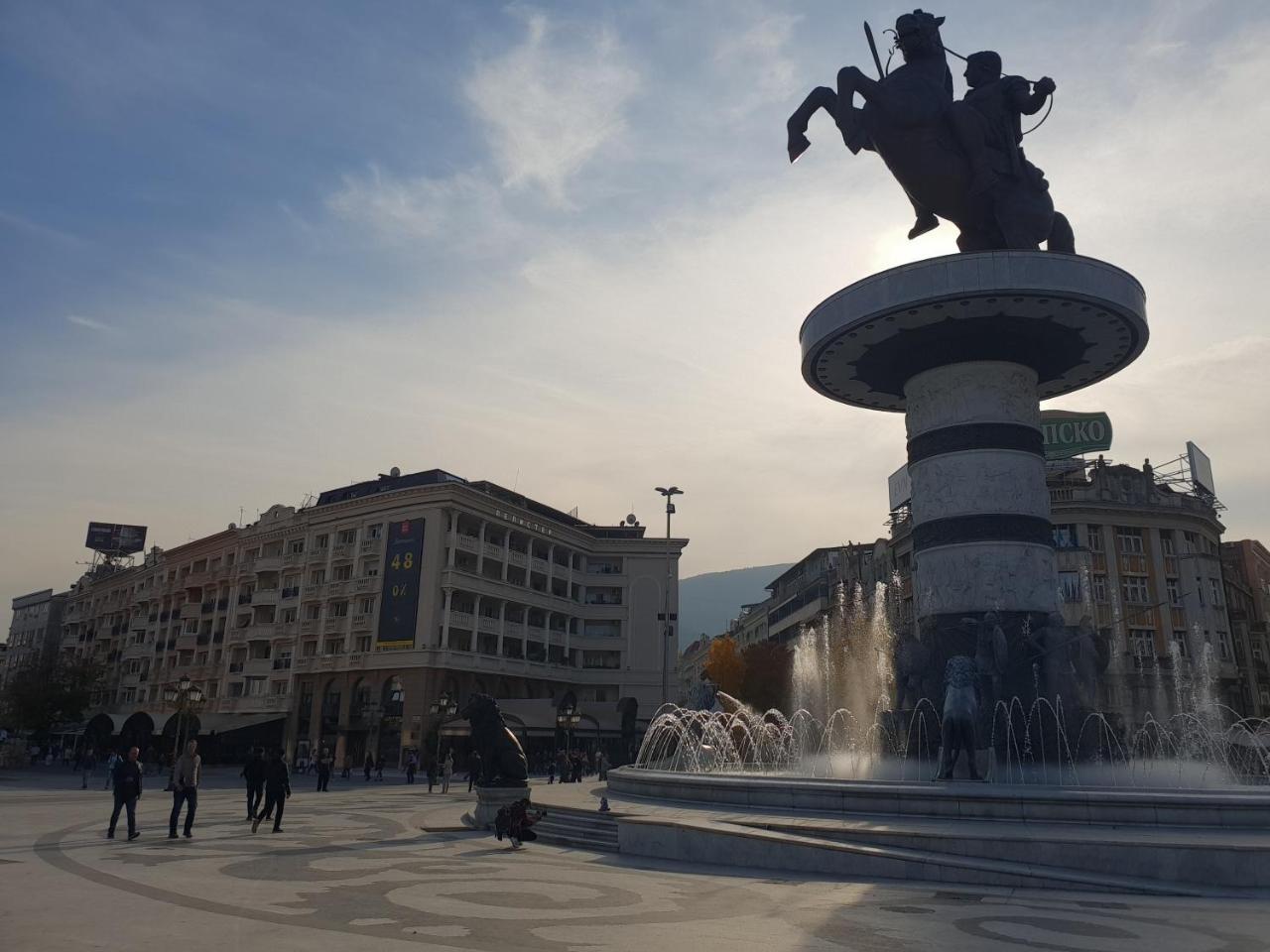 Rooftop Square Vanilla Skopje Eksteriør bilde
